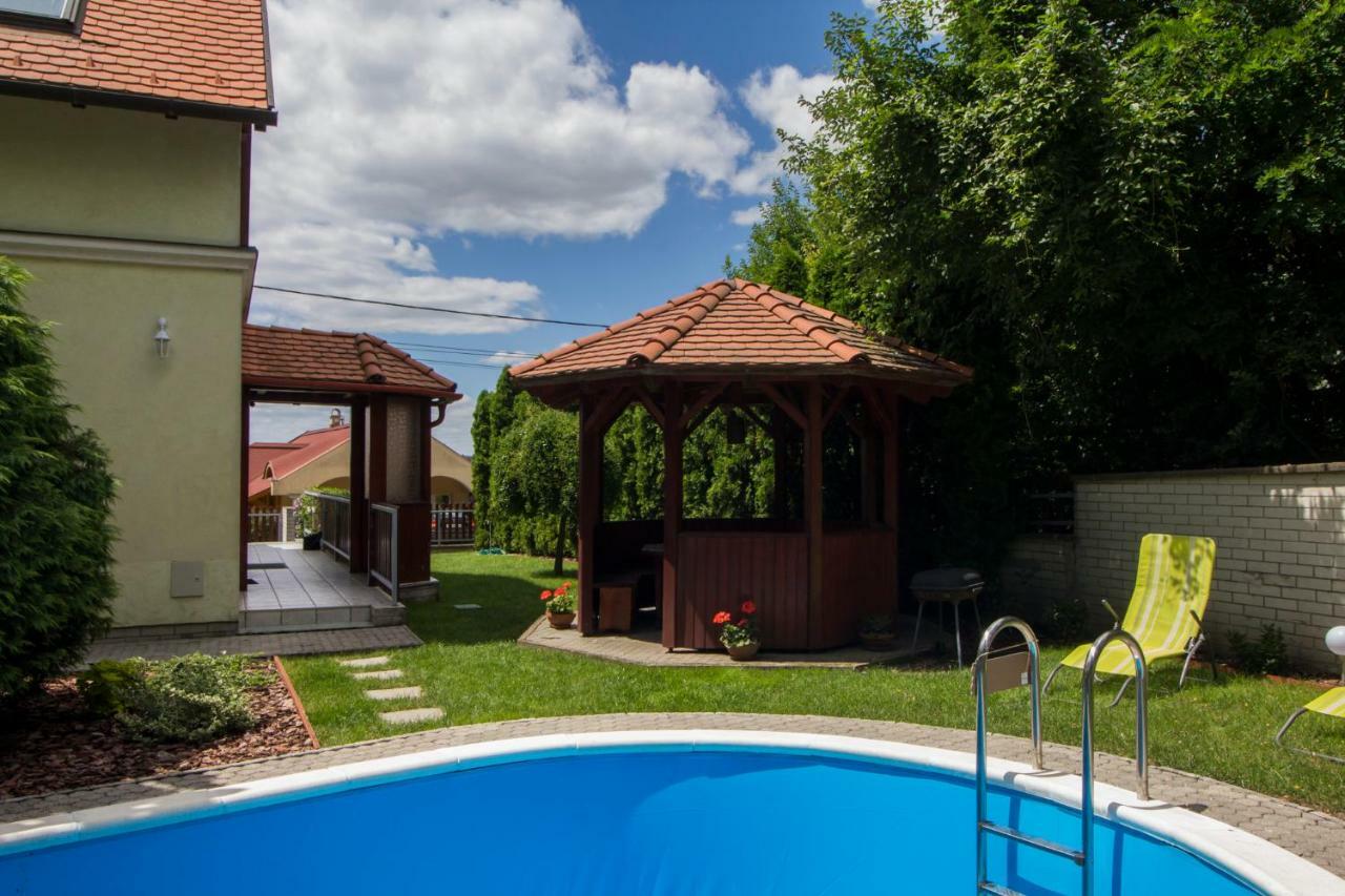 Szepkilatas Vendeghaz Villa Balatonfuzfo Exterior photo